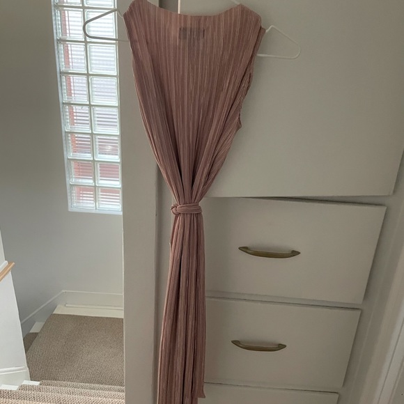 Top shop cold shoulder pleated dress - Picture 4 of 6